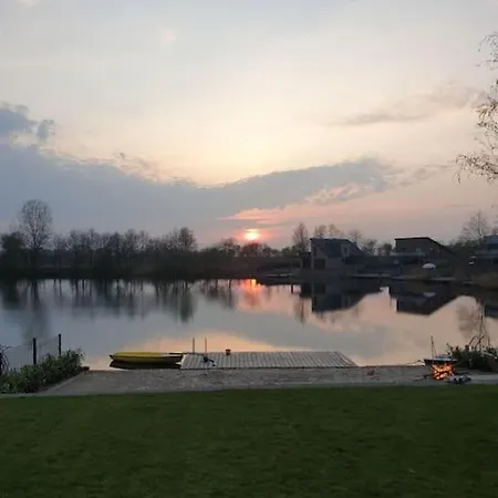 Dom wakacyjny Traum-Ferienhaus Mit Privatem Seezugang, Sauna, Strand, Wassersport, Sup *