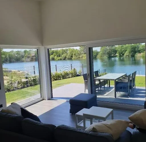 Hébergement de vacances Mit Privatem Seezugang, Sauna, Strand, Wassersport, Ruderboot, Stand Upp